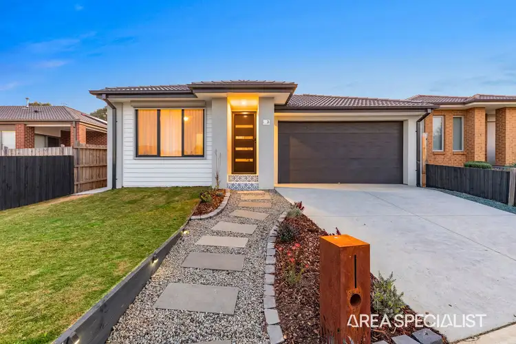 Second view of Homely house listing, 3 Teressa Way, Pakenham VIC 3810