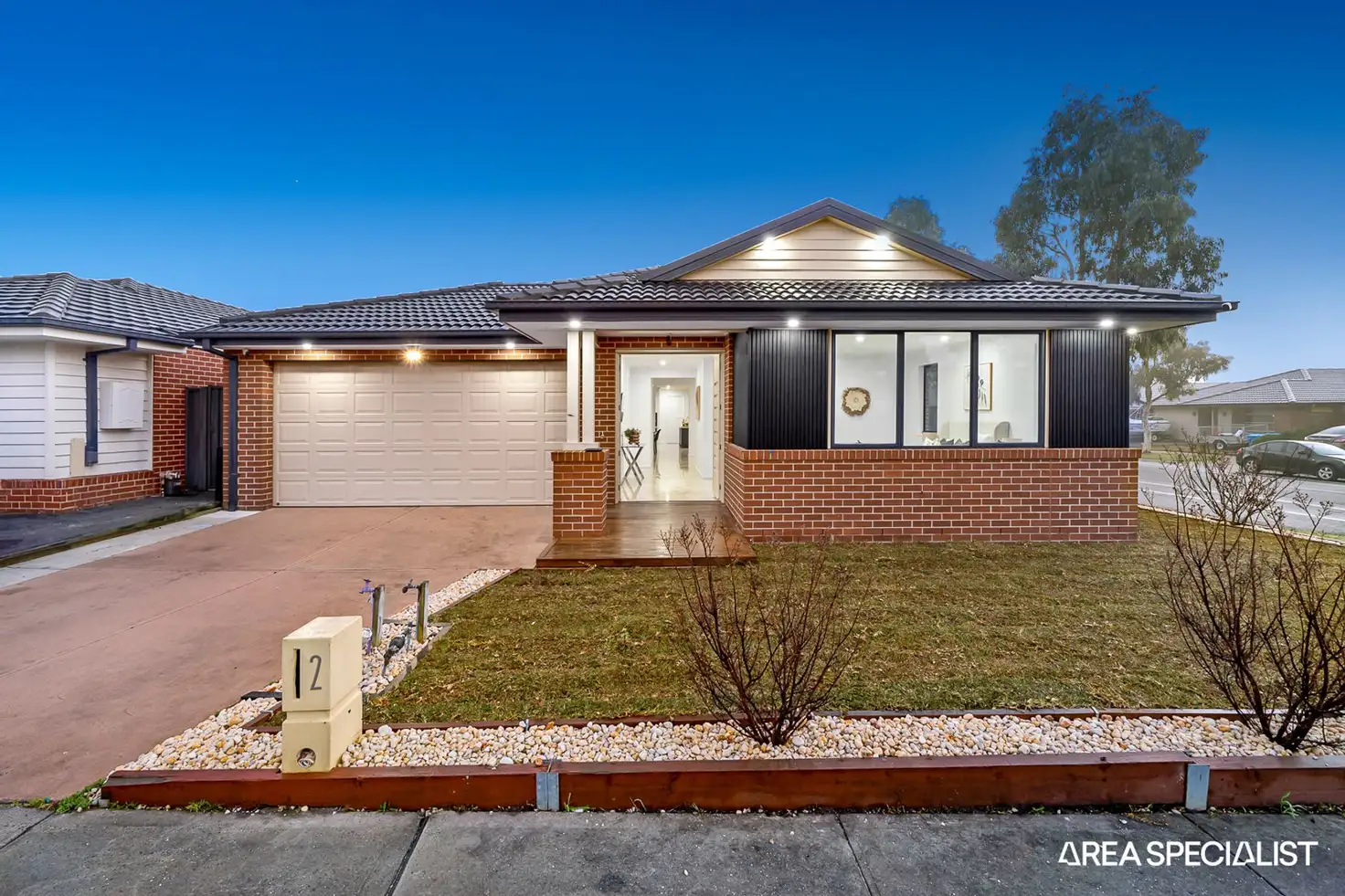 Main view of Homely house listing, 2 Quattro Avenue, Cranbourne East VIC 3977