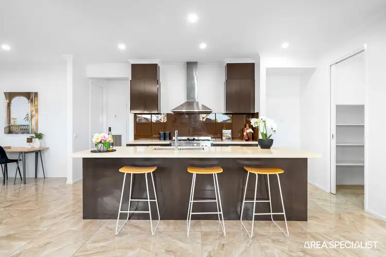 Sixth view of Homely house listing, 2 Quattro Avenue, Cranbourne East VIC 3977