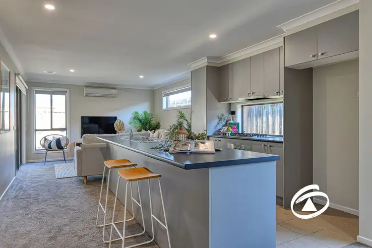 Second view of Homely house listing, 8 Cascade Way, Pakenham VIC 3810