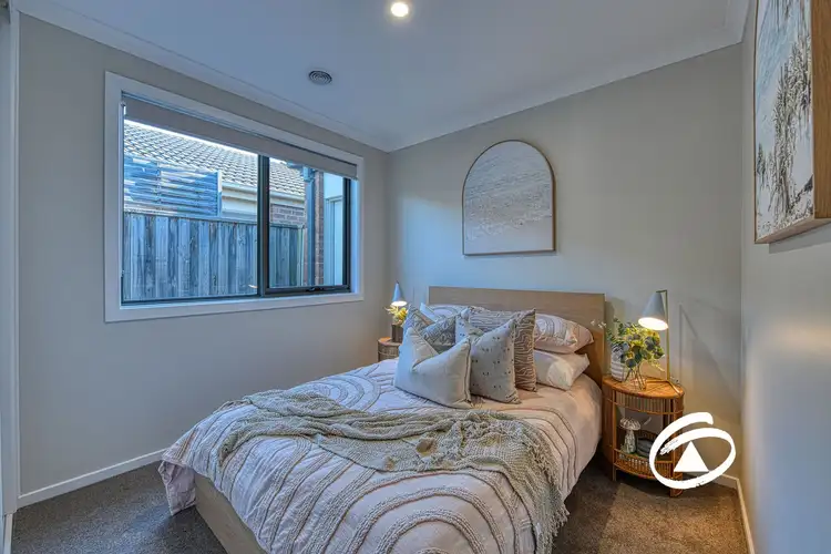 Fourth view of Homely house listing, 8 Cascade Way, Pakenham VIC 3810