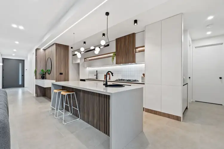 8 Langridge Way, Mickleham VIC 3064