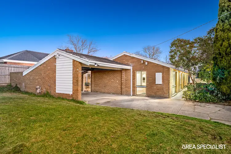 4 Dearing Avenue, Cranbourne VIC 3977