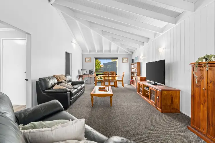 Fourth view of Homely house listing, 10 Rintoull Court, Rosedale VIC 3847