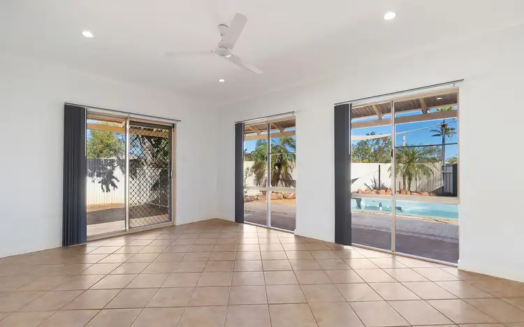 11 Comrie Court, Baynton WA 6714