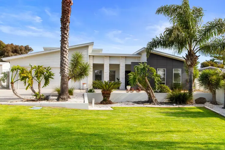 39 Moontana Avenue, Moonta Bay SA 5558