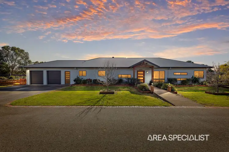 8 Maurandra Close, Hastings VIC 3915