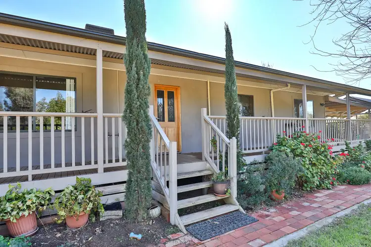 51 Charles Road, Birdwoodton VIC 3505