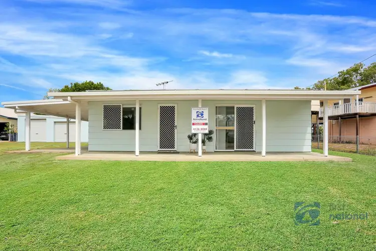 34 Manley Smith Drive, Walkers Point, Woodgate QLD 4660