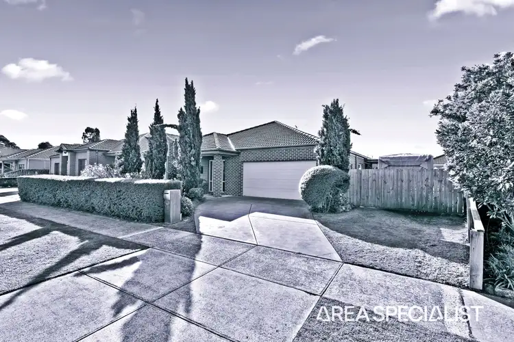 50 Banjo Paterson Drive, Pakenham VIC 3810