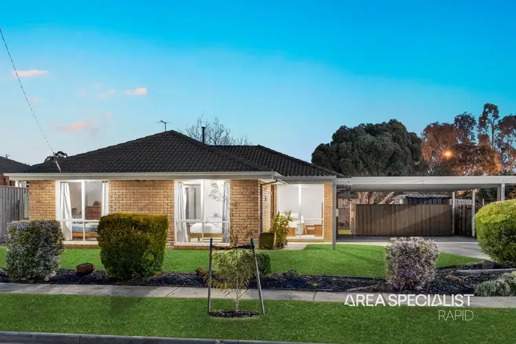 Second view of Homely house listing, 4 Geraldine Drive, Hampton Park VIC 3976