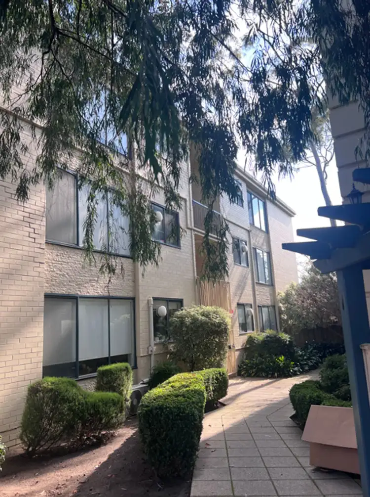 7-9 Farnham Crt
