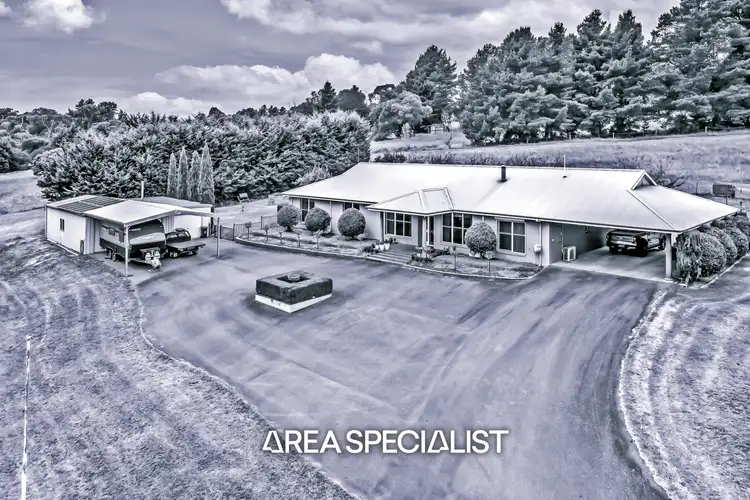 30 Meadow Lane, Newborough VIC 3825