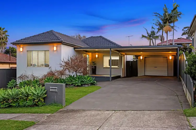 10 Tournay Street, Peakhurst NSW 2210
