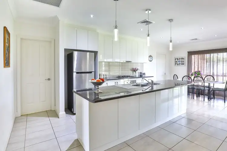 Fifth view of Homely house listing, 7 Pollifrone Court, Mildura VIC 3500