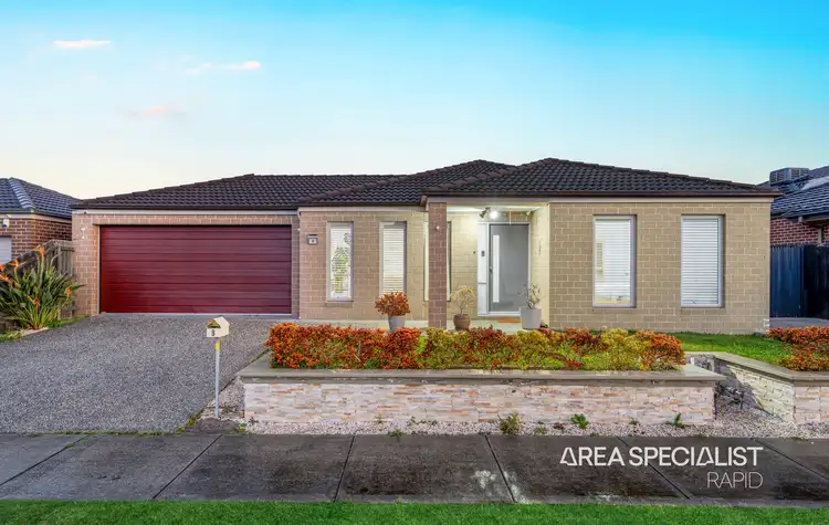 8 Jeanetta Close, Cranbourne East VIC 3977