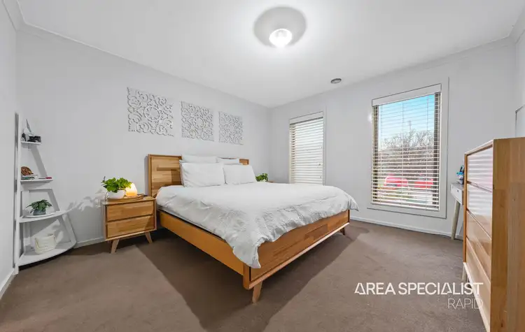 Fifth view of Homely house listing, 8 Jeanetta Close, Cranbourne East VIC 3977