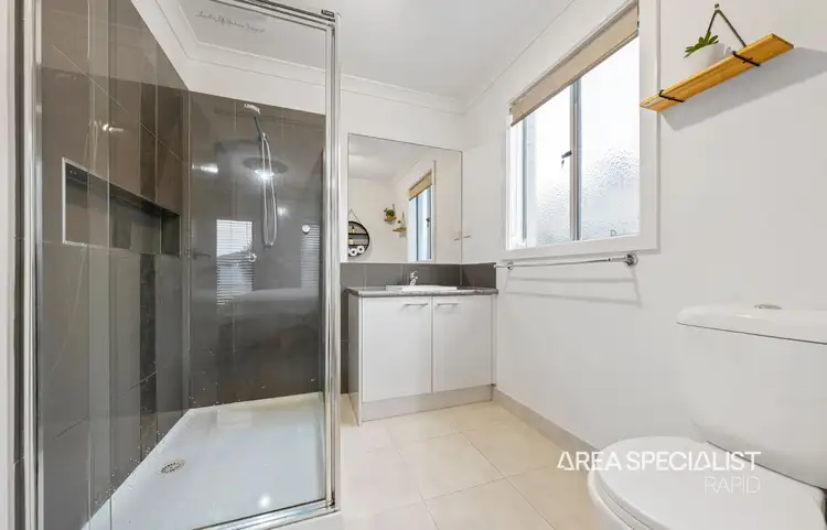 Sixth view of Homely house listing, 8 Jeanetta Close, Cranbourne East VIC 3977