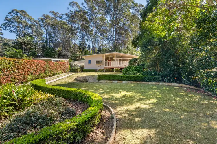 16 Wambool Street
