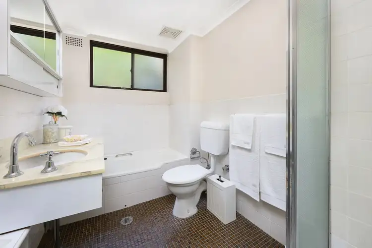 Fifth view of Homely apartment listing, 2/5-7 Spencer Road, Killara NSW 2071