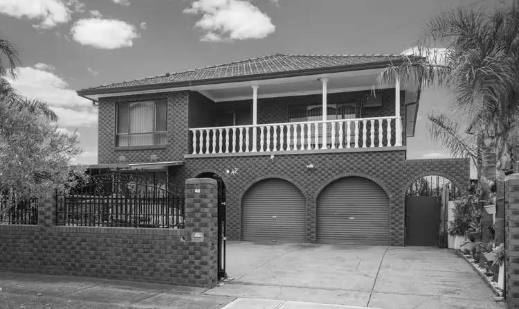 42 Tarana Crescent, Kings Park VIC 3021