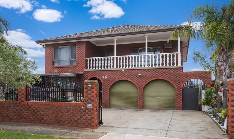 42 Tarana Crescent, Kings Park VIC 3021