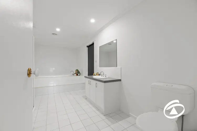 Fifth view of Homely house listing, 18 Jessica Drive, Hampton Park VIC 3976
