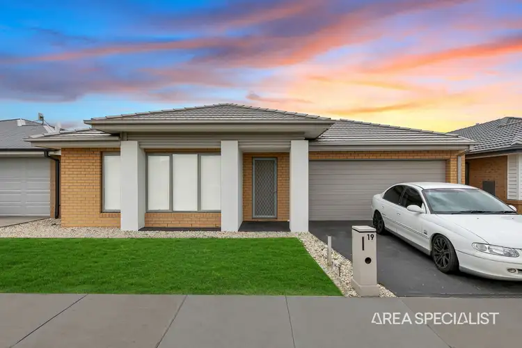 Second view of Homely house listing, 19 Sunlight Circuit, Lara VIC 3212