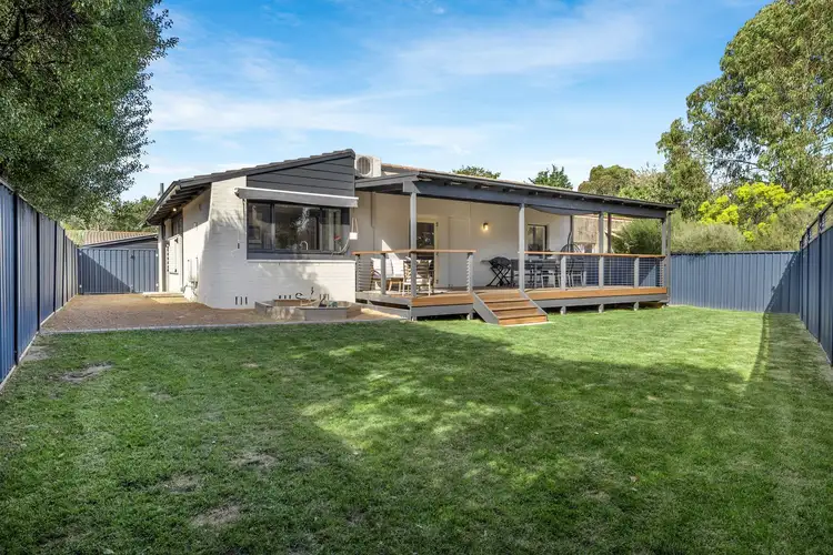 16 Donnison Place, Charnwood ACT 2615