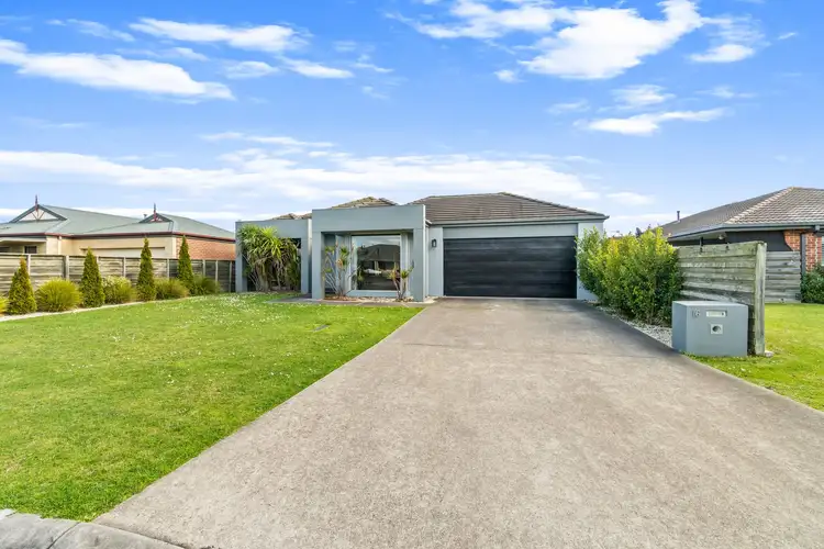 16 Giles Place, Traralgon VIC 3844