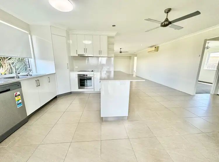 Seventh view of Homely villa listing, 3/17 Dudley Street,, Chinchilla QLD 4413