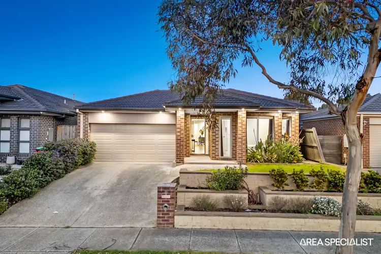 19 Lemon Grove, Cranbourne West VIC 3977
