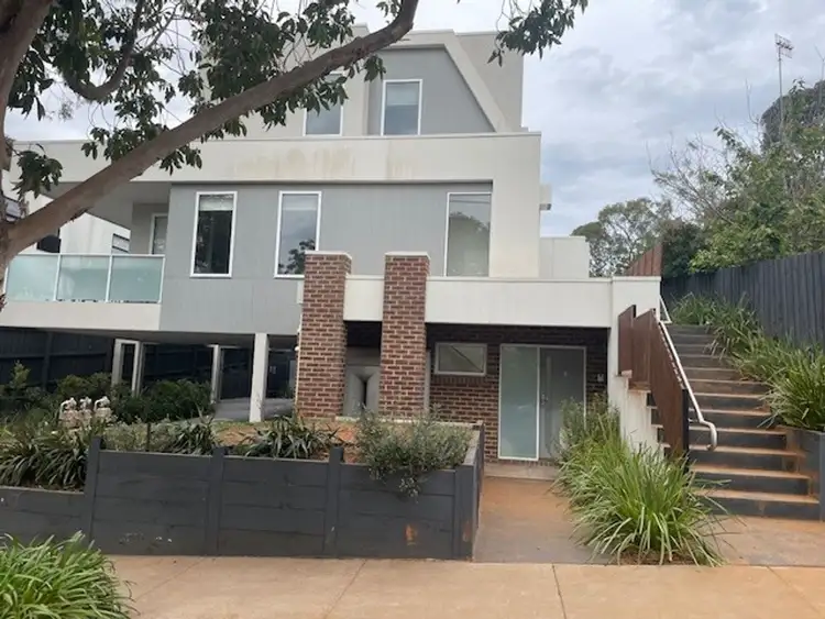 1/22 Bayley Grove, Doncaster VIC 3108
