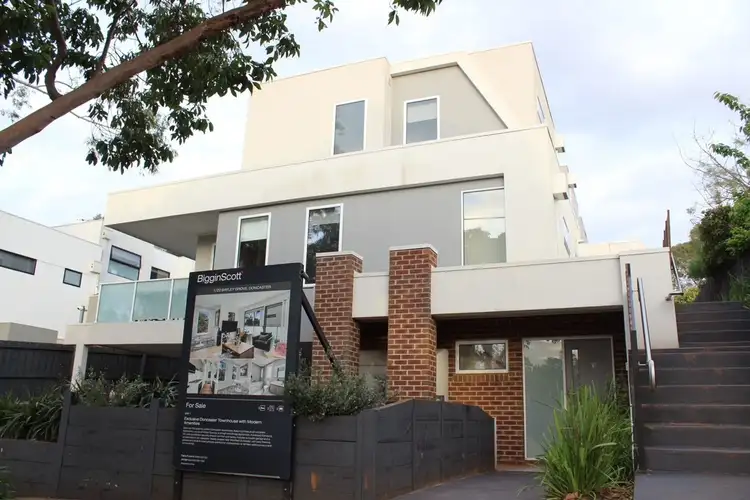 1/22 Bayley Grove, Doncaster VIC 3108