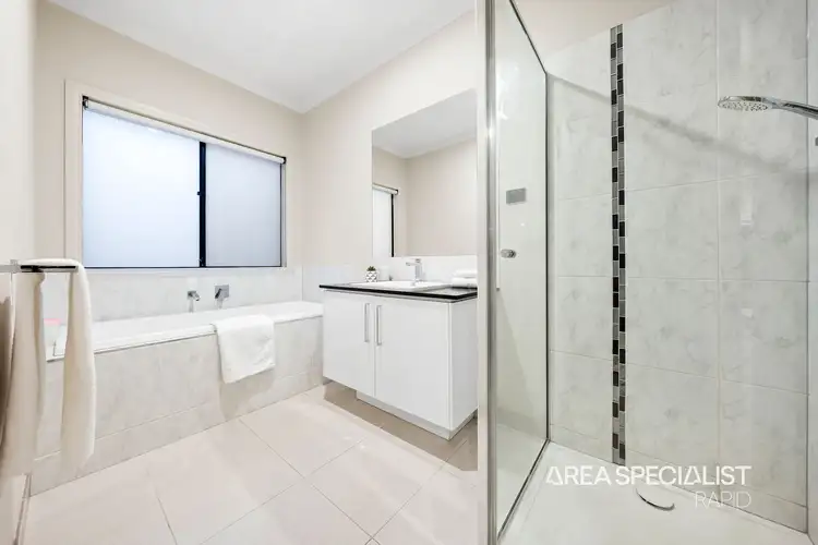 Sixth view of Homely house listing, 18 Dalziell Crescent, Cranbourne North VIC 3977