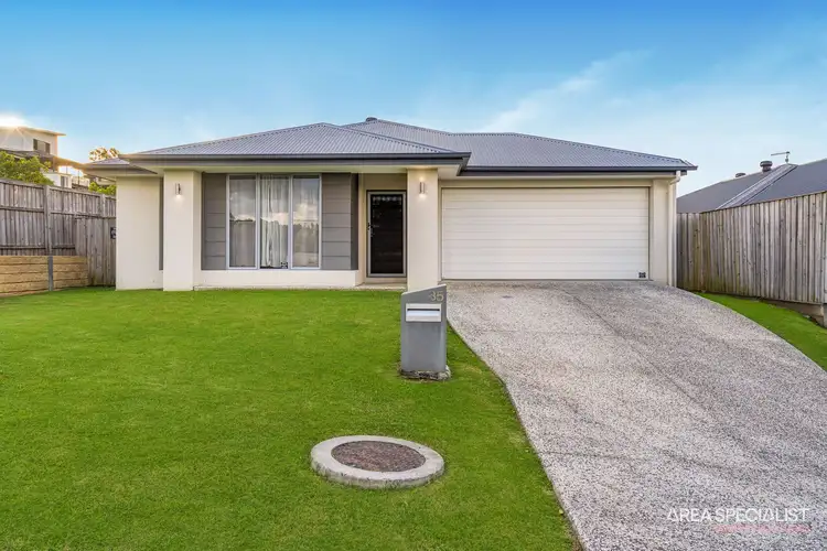 35 Beaufort Crescent
