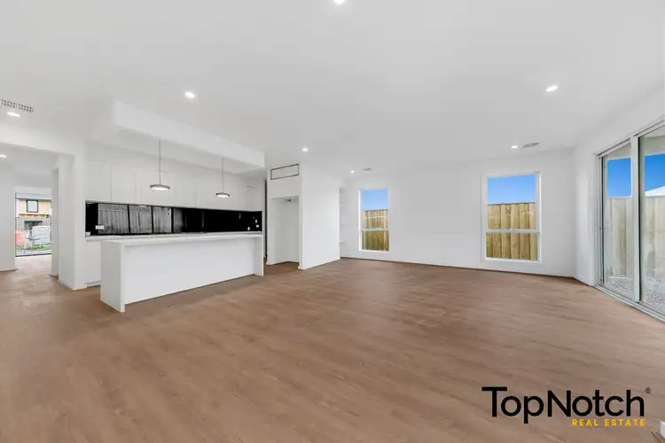 Sixth view of Homely house listing, 385 Mandalay Circuit, Beveridge VIC 3753