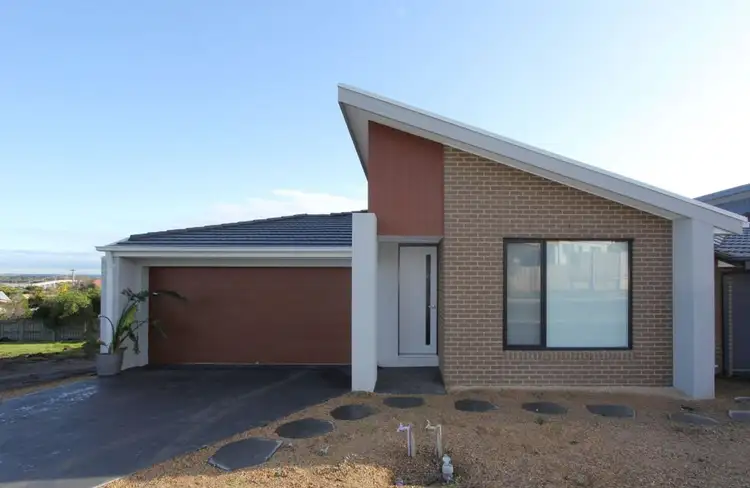 42 Lansell Avenue, Officer VIC 3809