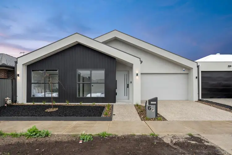 6 Streamside Drive, Craigieburn VIC 3064