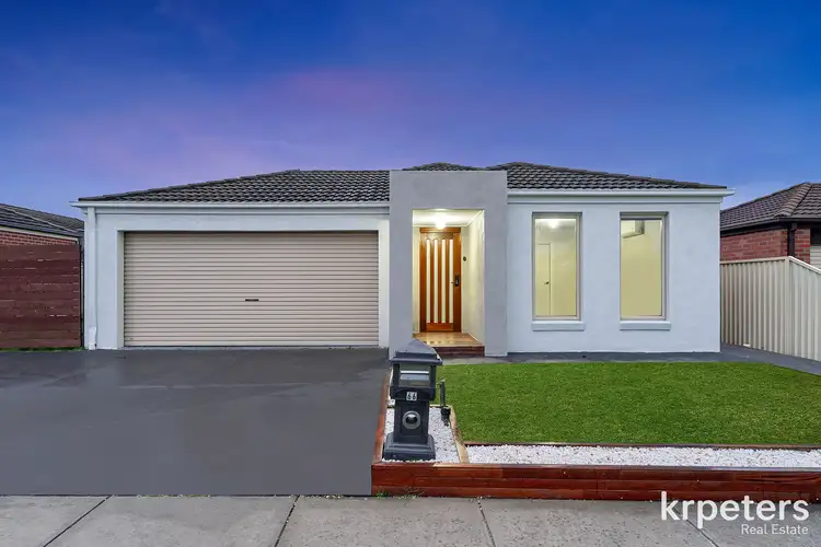 66 Bluehills Boulevard, Pakenham VIC 3810