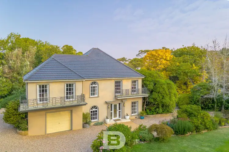 5 Governors Drive, Mount Macedon VIC 3441