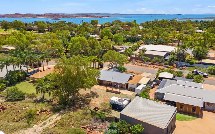 8 Berkeley Crescent, Dampier WA 6713