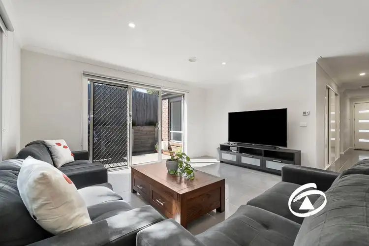 Third view of Homely unit listing, 4/5 Spencer Place, Pakenham VIC 3810