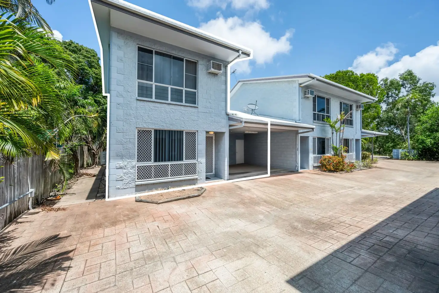 Main view of Homely townhouse listing, 3/34 Park Lane, Hyde Park QLD 4812