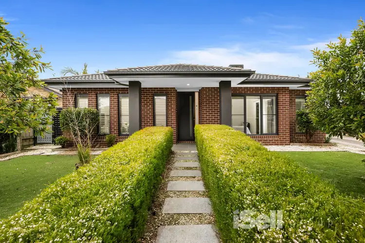 22 Longbourne Avenue