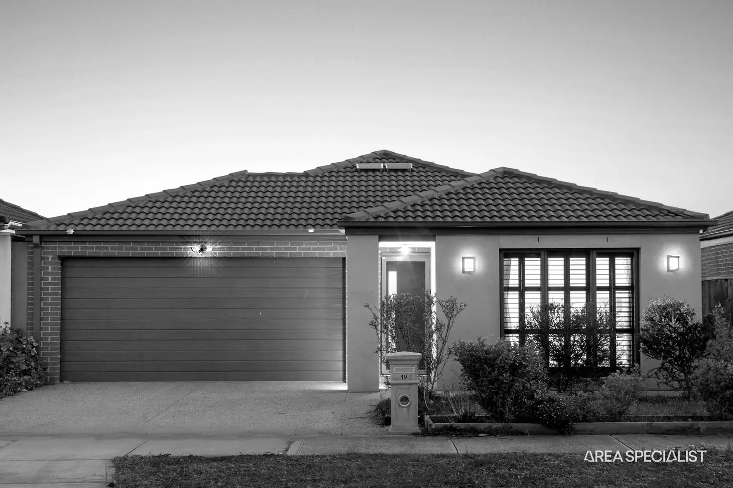 Main view of Homely house listing, 19 Mantello Drive, Werribee VIC 3030