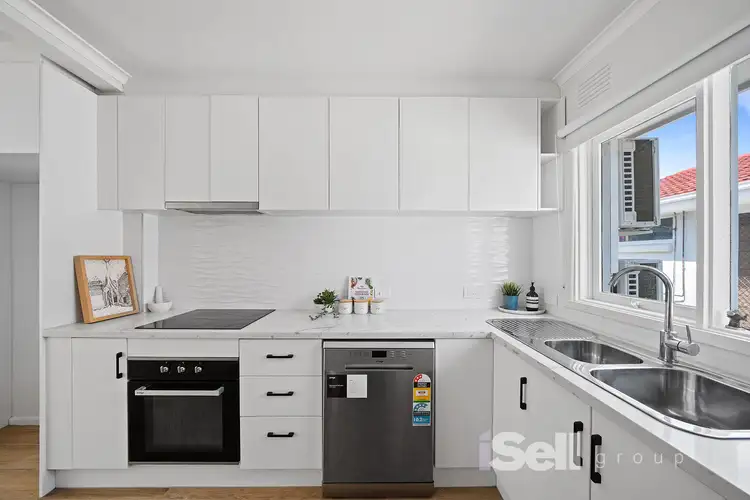 Main view of Homely unit listing, 3/33 Windsor Avenue, Springvale VIC 3171