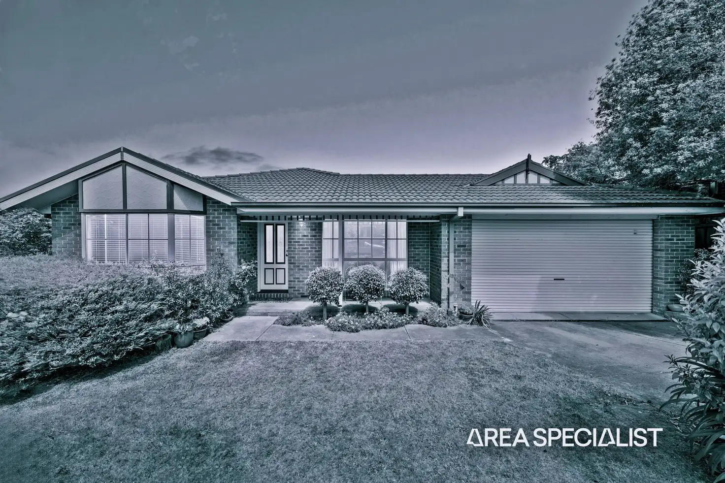 Main view of Homely house listing, 10 Stradbroke Close, Berwick VIC 3806