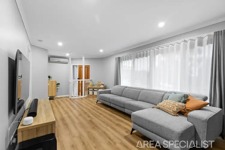 Fourth view of Homely house listing, 4 Airlie Court, Langwarrin VIC 3910