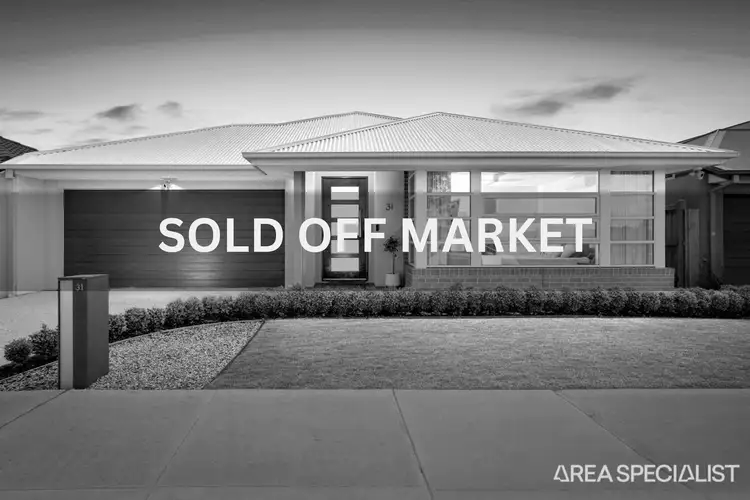 31 Lynwood Drive, Thornhill Park VIC 3335